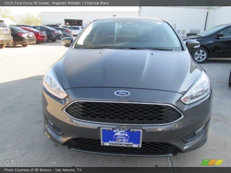 Magnetic Metallic / Charcoal Black 2015 Ford Focus SE Sedan