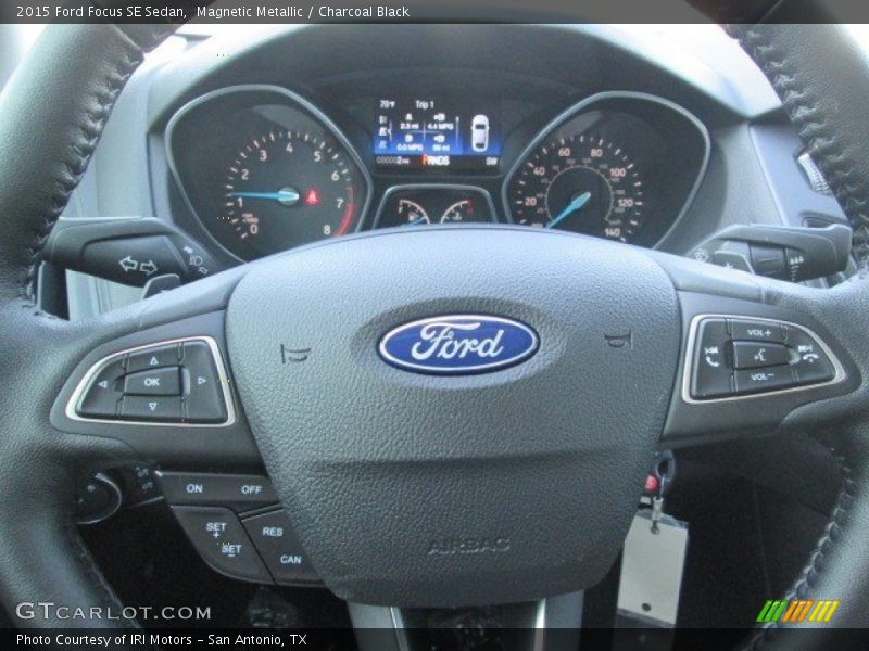 Magnetic Metallic / Charcoal Black 2015 Ford Focus SE Sedan
