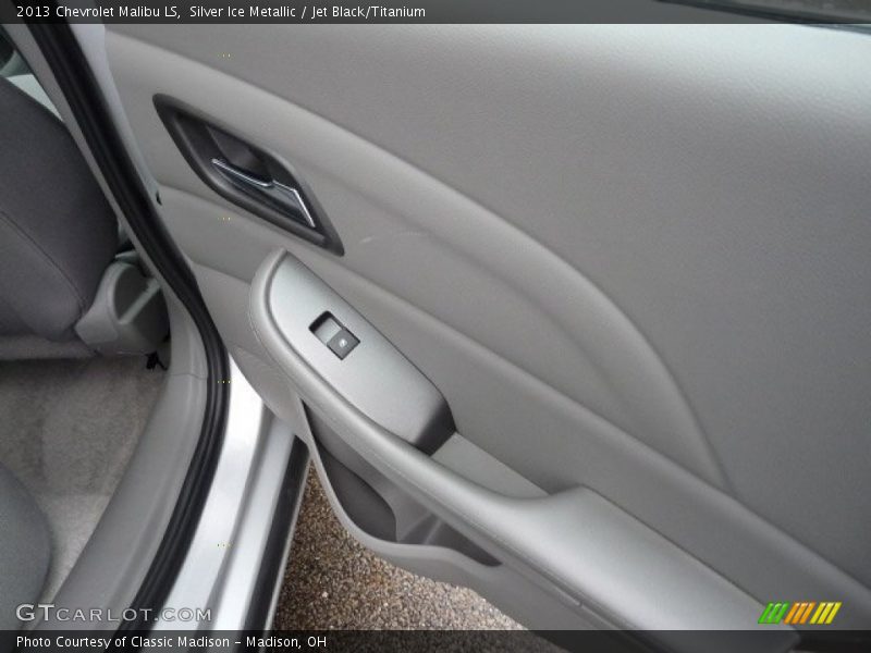 Silver Ice Metallic / Jet Black/Titanium 2013 Chevrolet Malibu LS