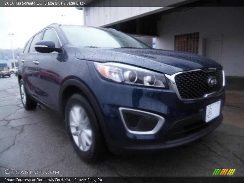 Blaze Blue / Satin Black 2016 Kia Sorento LX