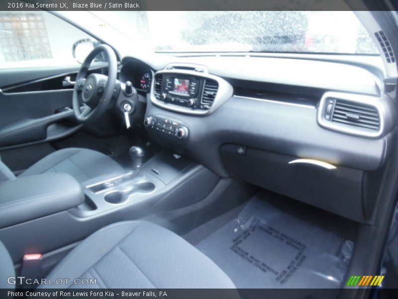 Blaze Blue / Satin Black 2016 Kia Sorento LX