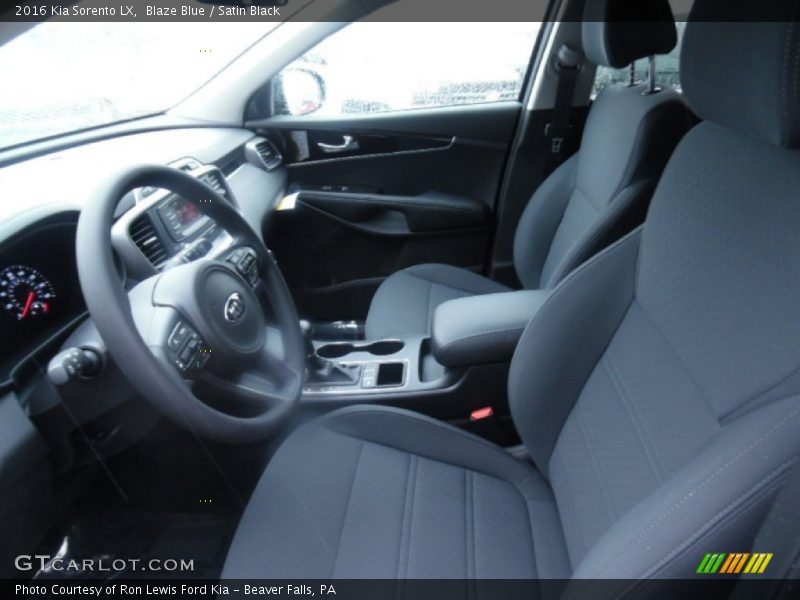 Front Seat of 2016 Sorento LX