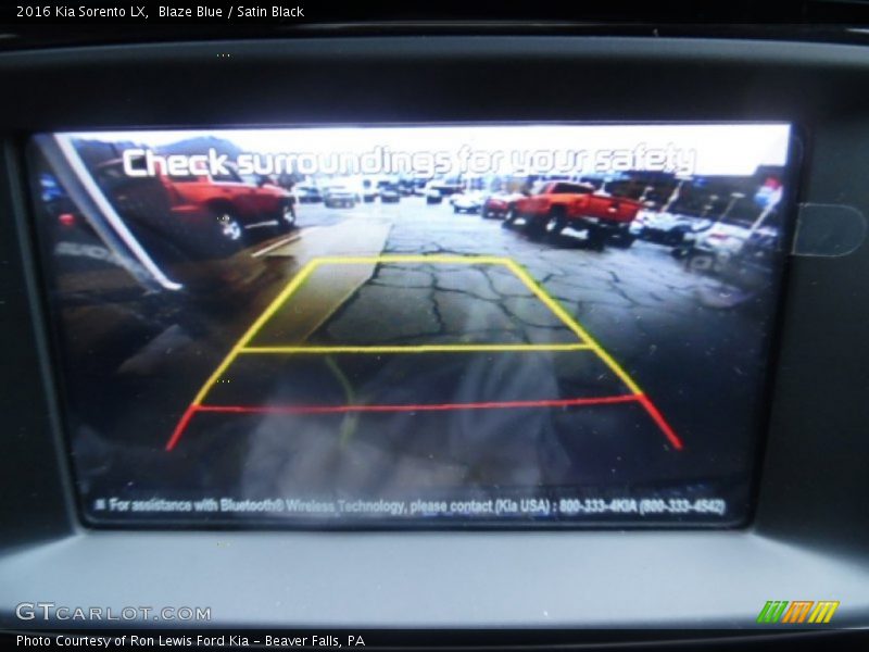 Blaze Blue / Satin Black 2016 Kia Sorento LX
