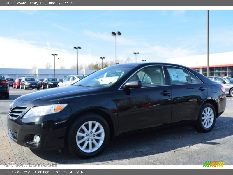 Black / Bisque 2010 Toyota Camry XLE