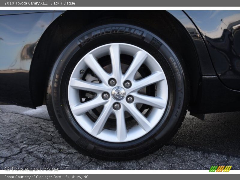 Black / Bisque 2010 Toyota Camry XLE