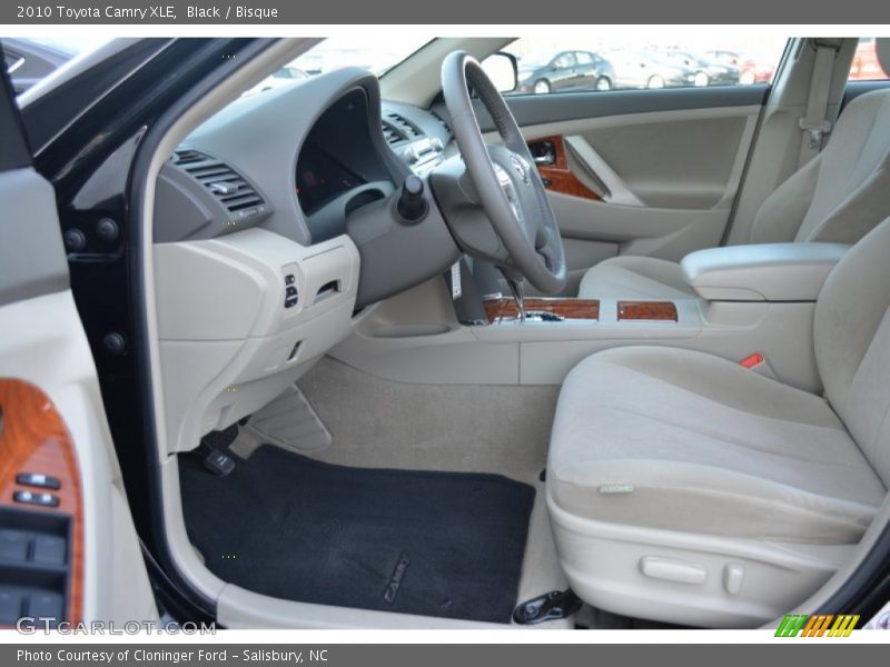 Black / Bisque 2010 Toyota Camry XLE