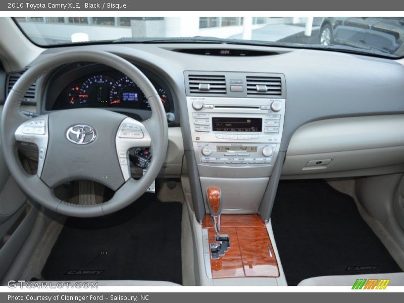 Black / Bisque 2010 Toyota Camry XLE