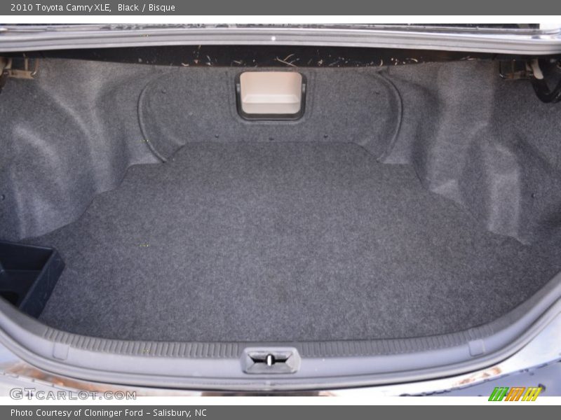 Black / Bisque 2010 Toyota Camry XLE