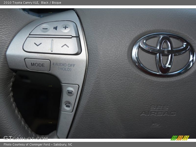 Black / Bisque 2010 Toyota Camry XLE