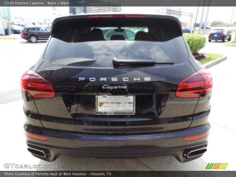 Black / Black 2016 Porsche Cayenne