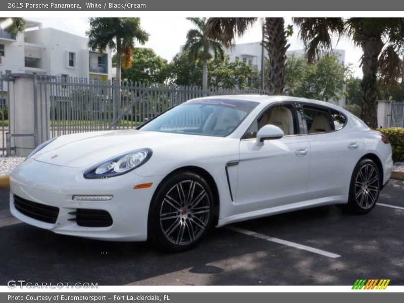 Front 3/4 View of 2015 Panamera 