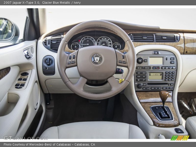 Dashboard of 2007 X-Type 3.0