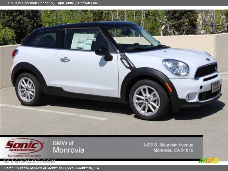 Light White / Carbon Black 2015 Mini Paceman Cooper S