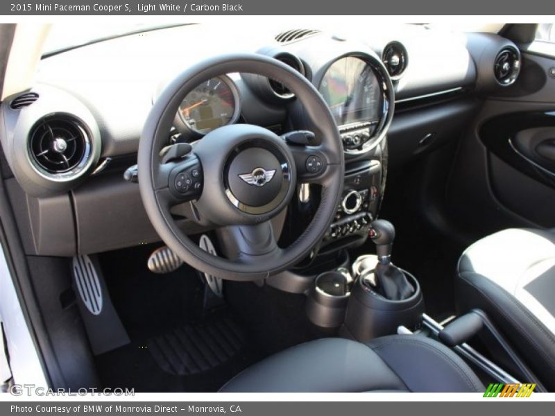 Light White / Carbon Black 2015 Mini Paceman Cooper S