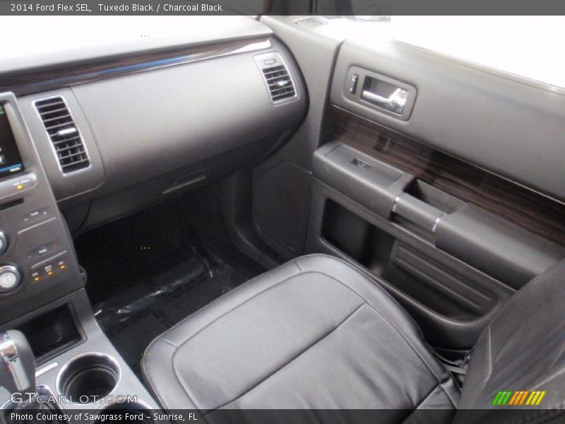 Tuxedo Black / Charcoal Black 2014 Ford Flex SEL