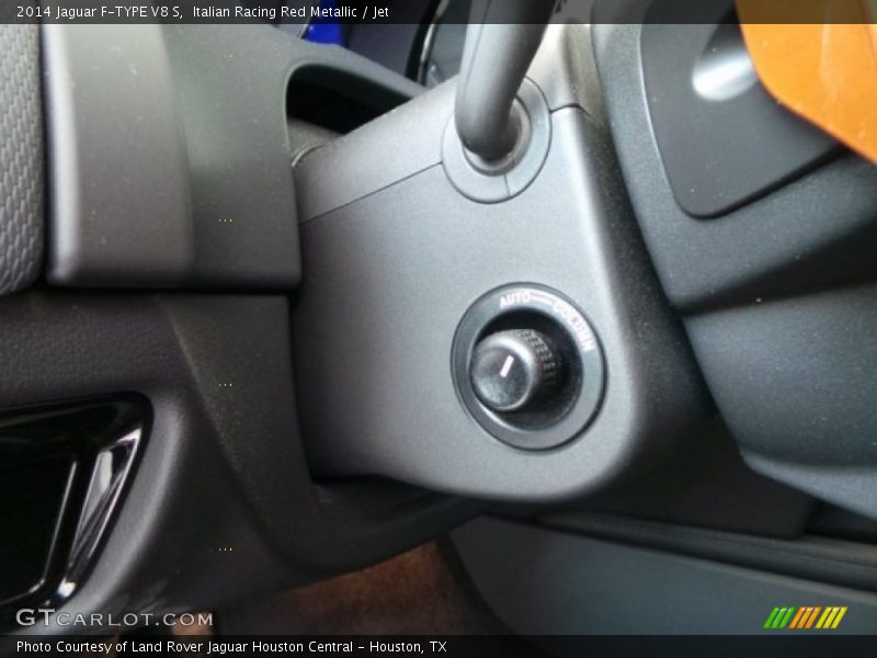 Italian Racing Red Metallic / Jet 2014 Jaguar F-TYPE V8 S