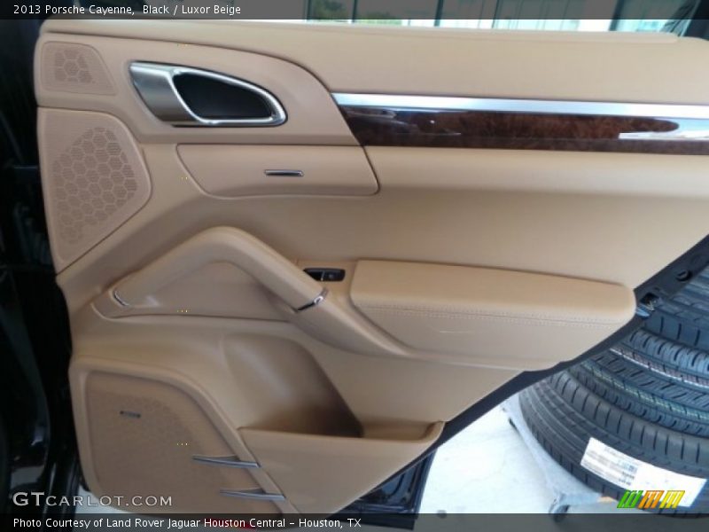 Black / Luxor Beige 2013 Porsche Cayenne