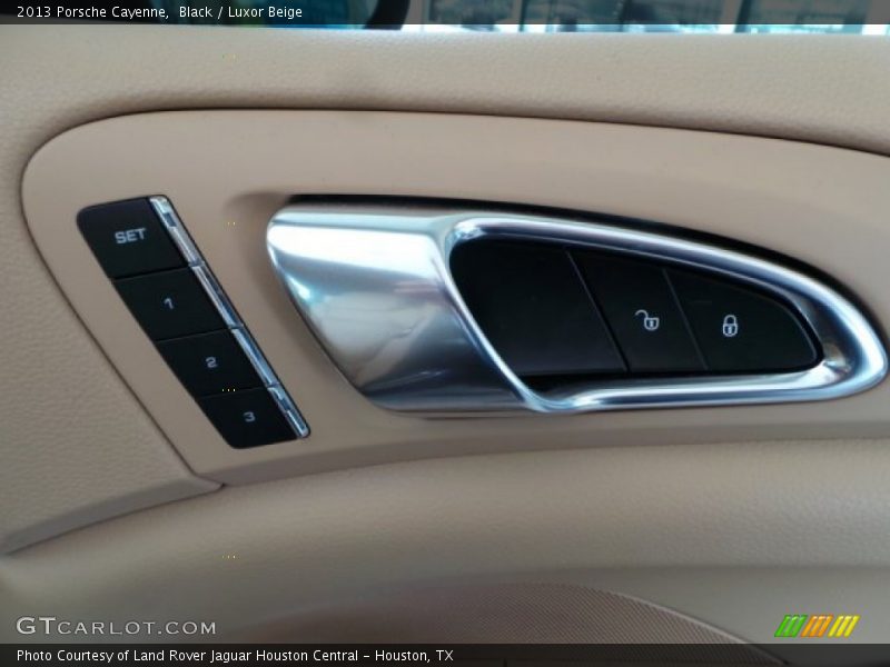 Black / Luxor Beige 2013 Porsche Cayenne