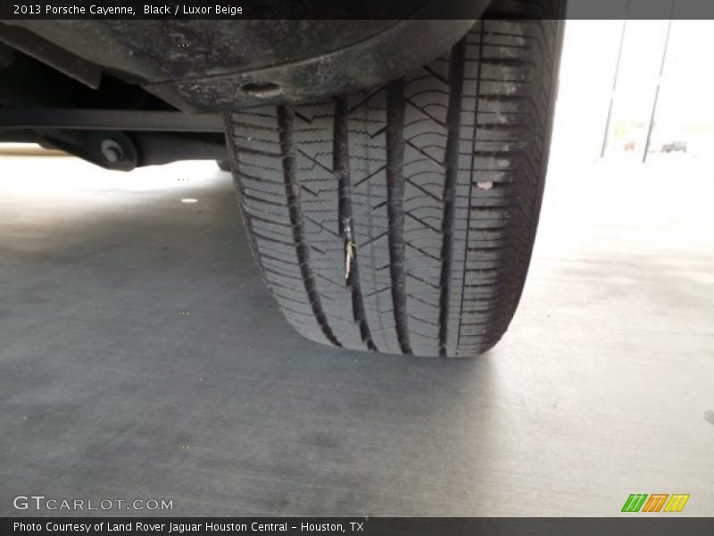 Black / Luxor Beige 2013 Porsche Cayenne