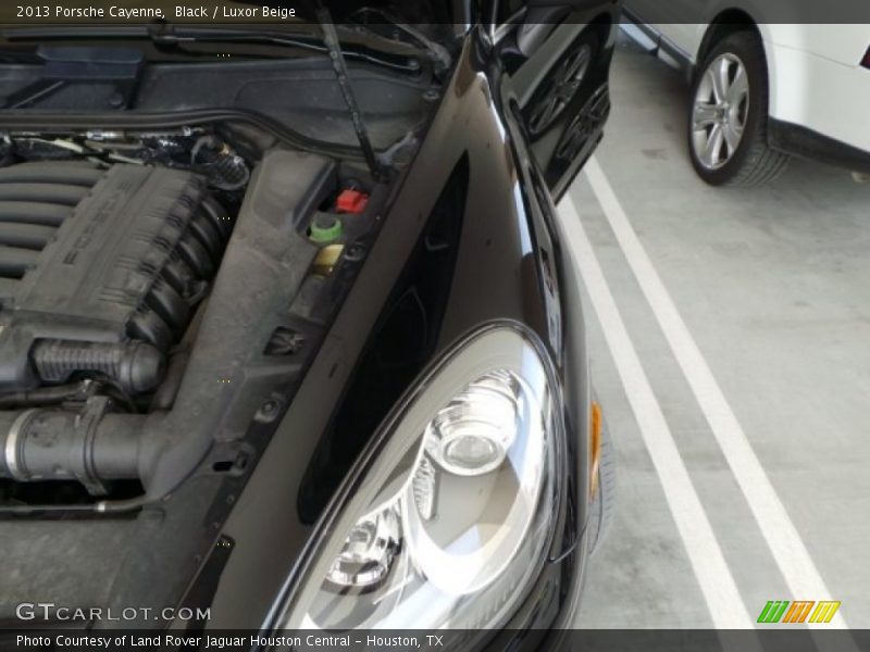 Black / Luxor Beige 2013 Porsche Cayenne