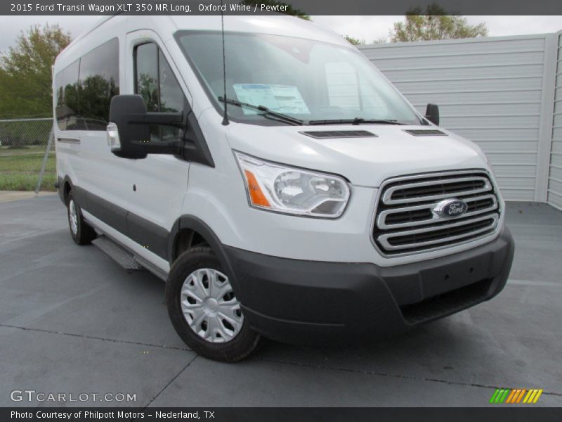 Front 3/4 View of 2015 Transit Wagon XLT 350 MR Long