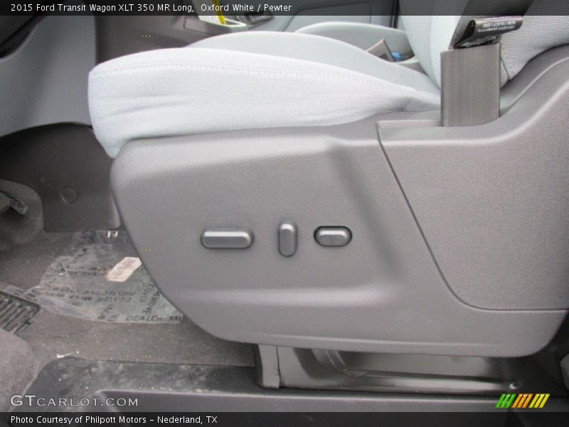 Controls of 2015 Transit Wagon XLT 350 MR Long