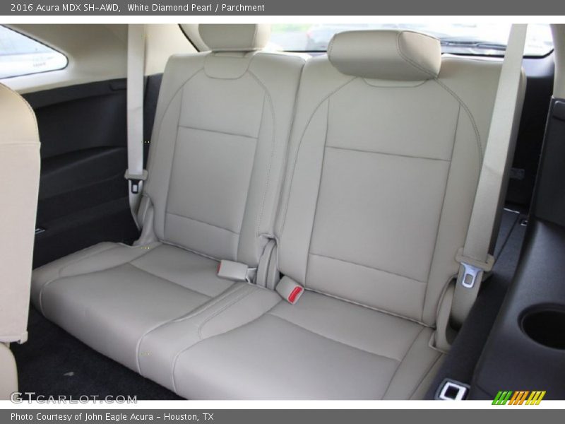 White Diamond Pearl / Parchment 2016 Acura MDX SH-AWD