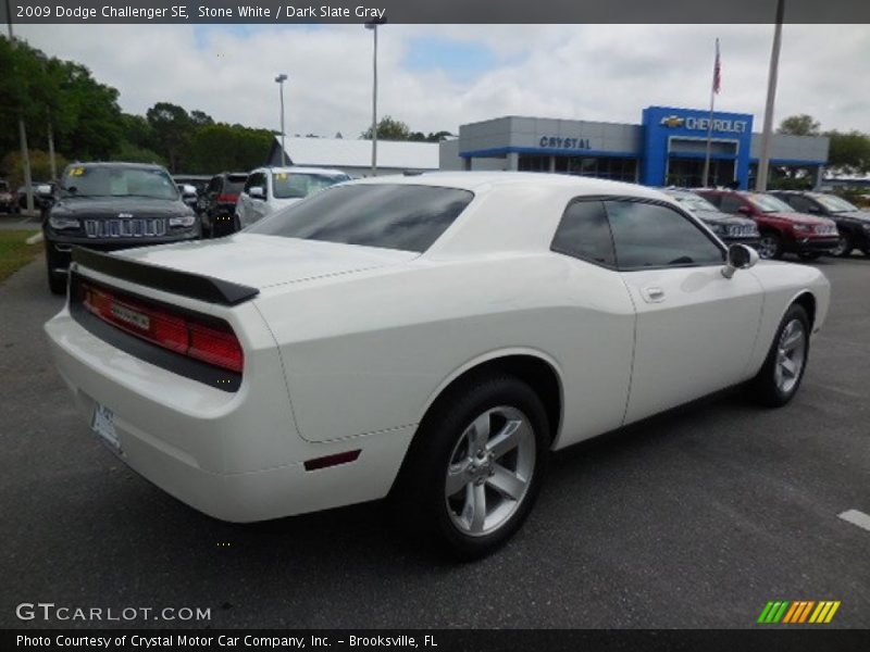 Stone White / Dark Slate Gray 2009 Dodge Challenger SE