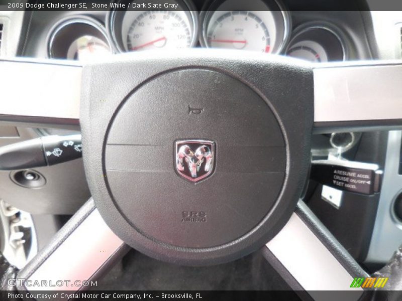 Stone White / Dark Slate Gray 2009 Dodge Challenger SE