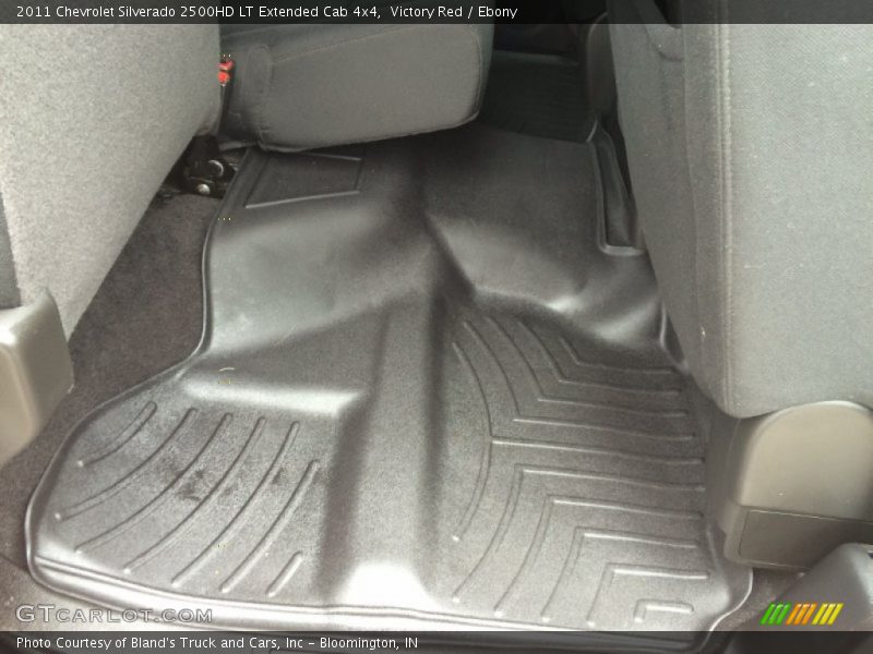 Victory Red / Ebony 2011 Chevrolet Silverado 2500HD LT Extended Cab 4x4