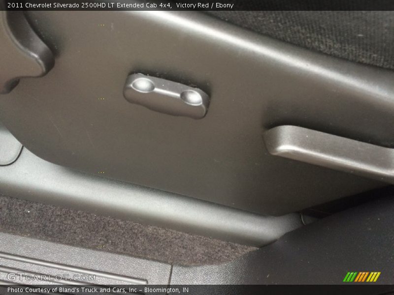 Victory Red / Ebony 2011 Chevrolet Silverado 2500HD LT Extended Cab 4x4