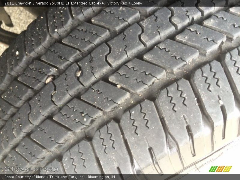 Victory Red / Ebony 2011 Chevrolet Silverado 2500HD LT Extended Cab 4x4