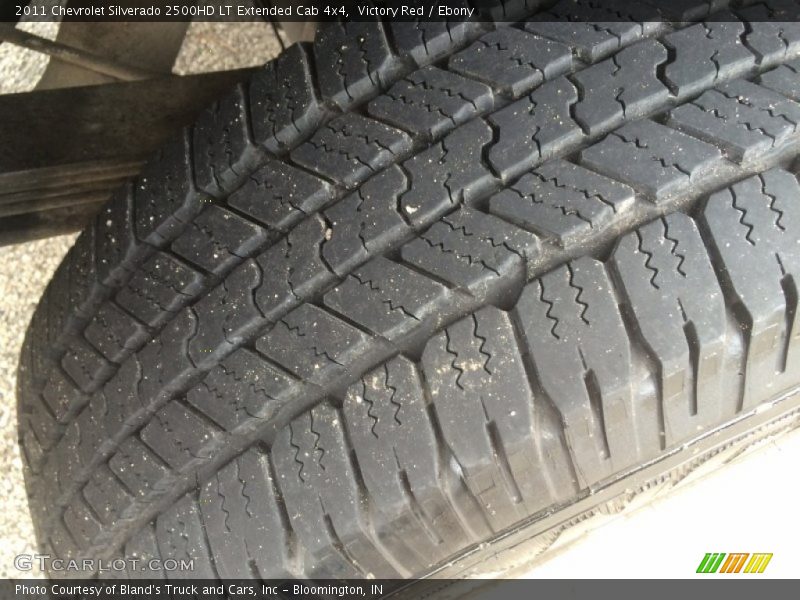 Victory Red / Ebony 2011 Chevrolet Silverado 2500HD LT Extended Cab 4x4