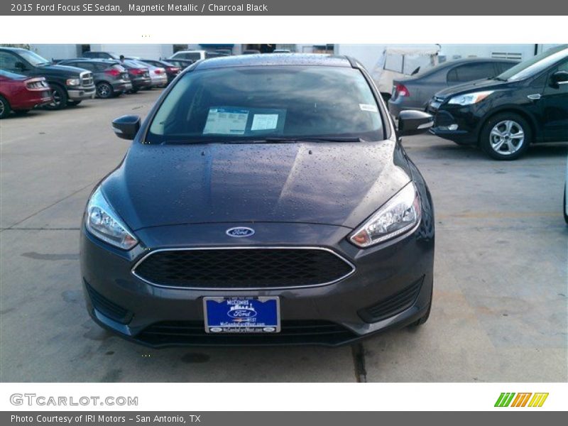 Magnetic Metallic / Charcoal Black 2015 Ford Focus SE Sedan