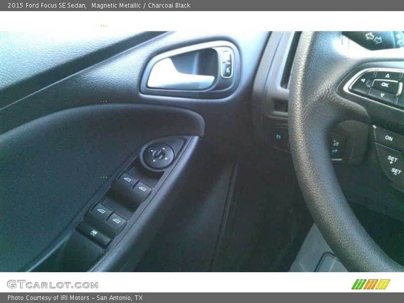 Magnetic Metallic / Charcoal Black 2015 Ford Focus SE Sedan