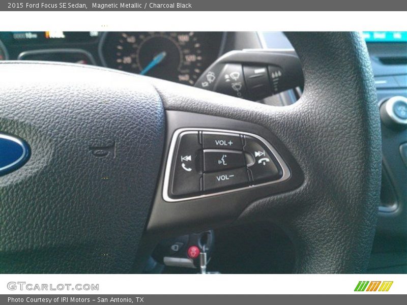 Magnetic Metallic / Charcoal Black 2015 Ford Focus SE Sedan