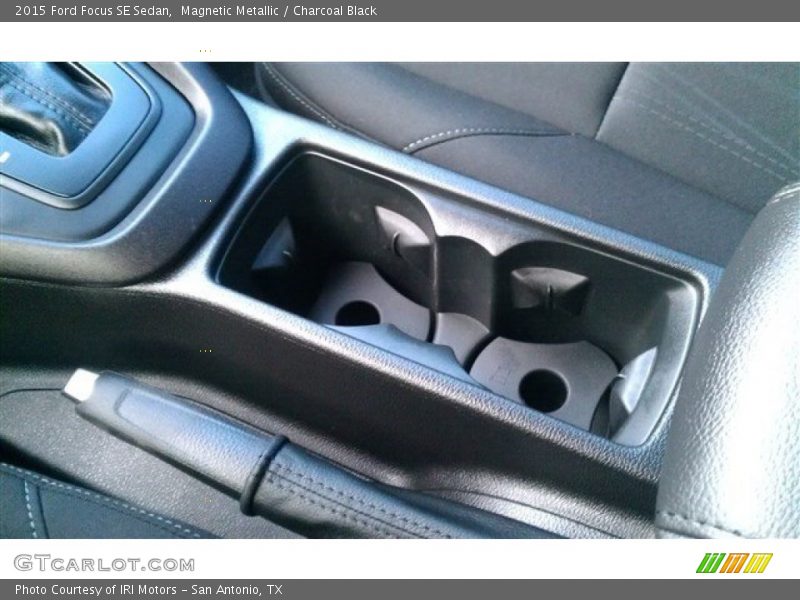 Magnetic Metallic / Charcoal Black 2015 Ford Focus SE Sedan