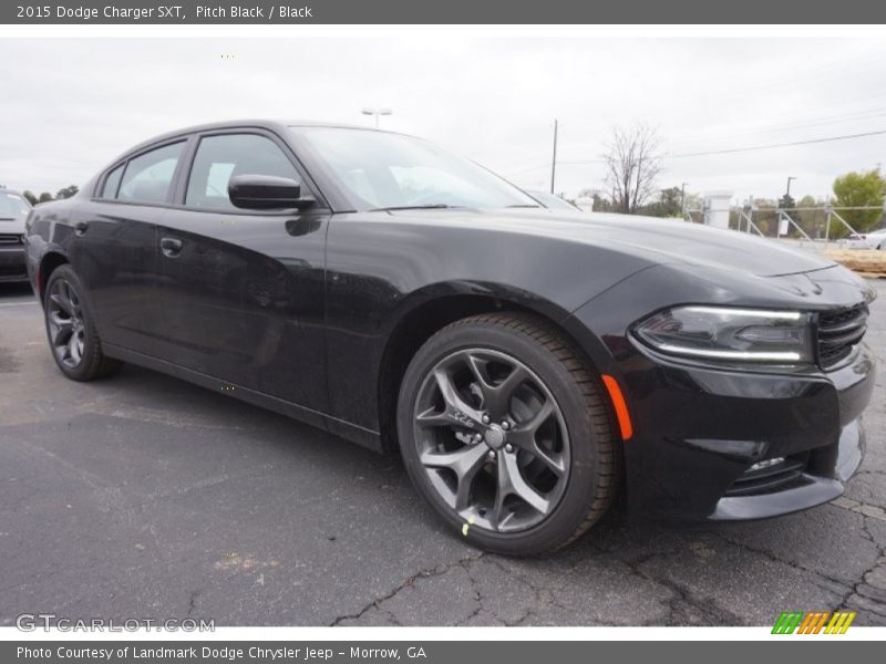 Front 3/4 View of 2015 Charger SXT