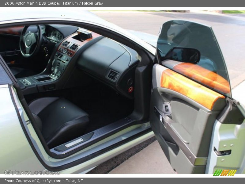 Titanium / Falcon Gray 2006 Aston Martin DB9 Coupe