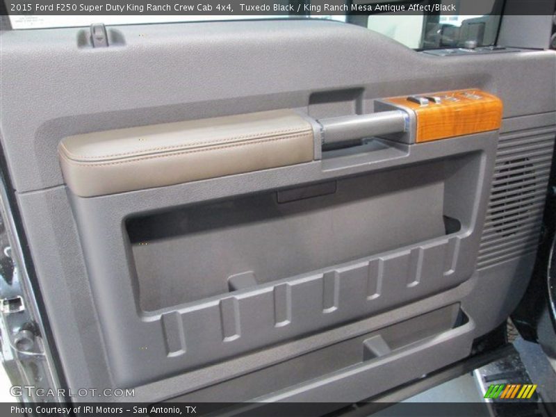 Tuxedo Black / King Ranch Mesa Antique Affect/Black 2015 Ford F250 Super Duty King Ranch Crew Cab 4x4