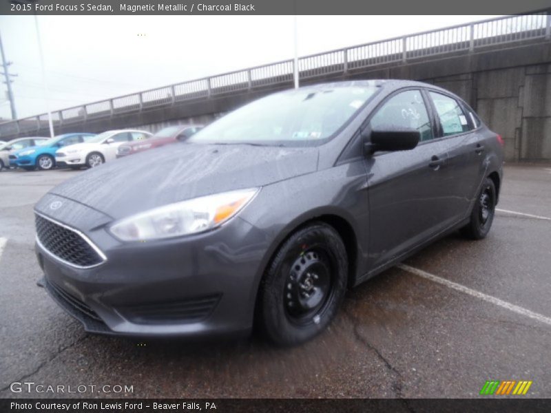 Magnetic Metallic / Charcoal Black 2015 Ford Focus S Sedan