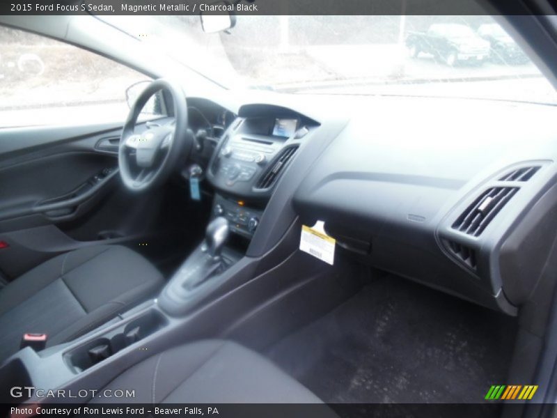 Magnetic Metallic / Charcoal Black 2015 Ford Focus S Sedan