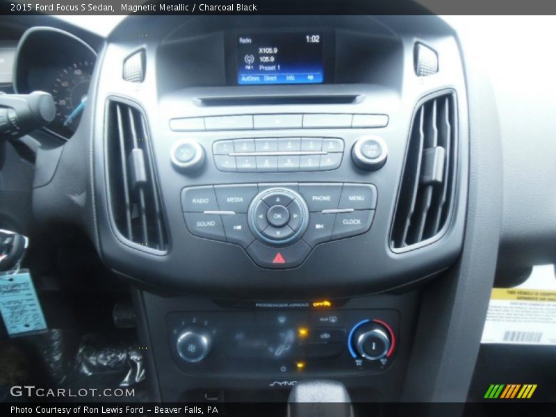 Magnetic Metallic / Charcoal Black 2015 Ford Focus S Sedan