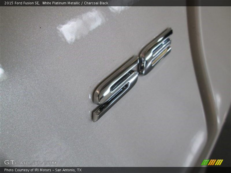 White Platinum Metallic / Charcoal Black 2015 Ford Fusion SE