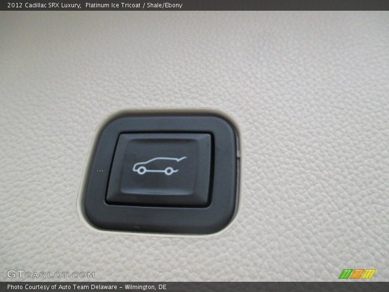 Platinum Ice Tricoat / Shale/Ebony 2012 Cadillac SRX Luxury