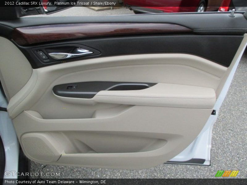 Platinum Ice Tricoat / Shale/Ebony 2012 Cadillac SRX Luxury