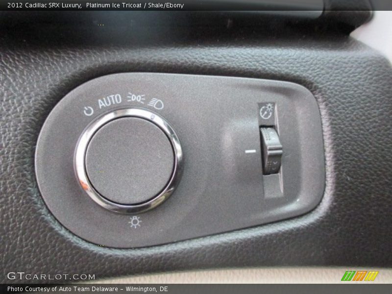 Platinum Ice Tricoat / Shale/Ebony 2012 Cadillac SRX Luxury