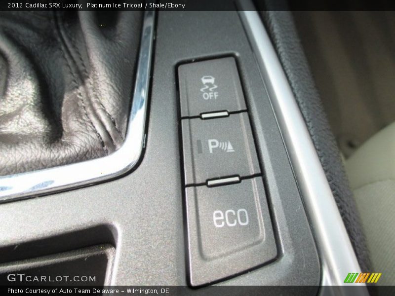 Platinum Ice Tricoat / Shale/Ebony 2012 Cadillac SRX Luxury