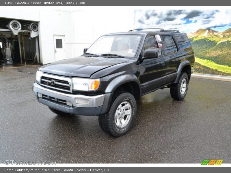 Front 3/4 View of 1998 4Runner Limited 4x4