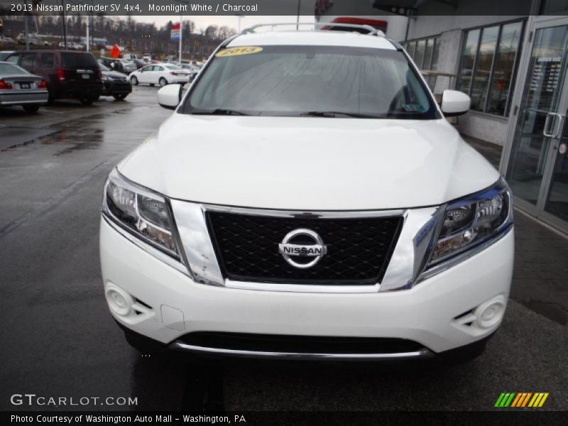 Moonlight White / Charcoal 2013 Nissan Pathfinder SV 4x4